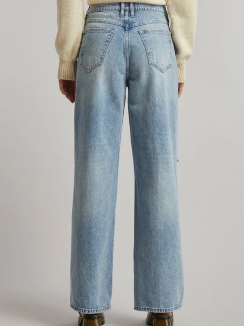 Frame Denim Le High N Tight Wide
Leg Bilson Rips Wash
Distressed Jeans Size 25 - Picture 3 of 3